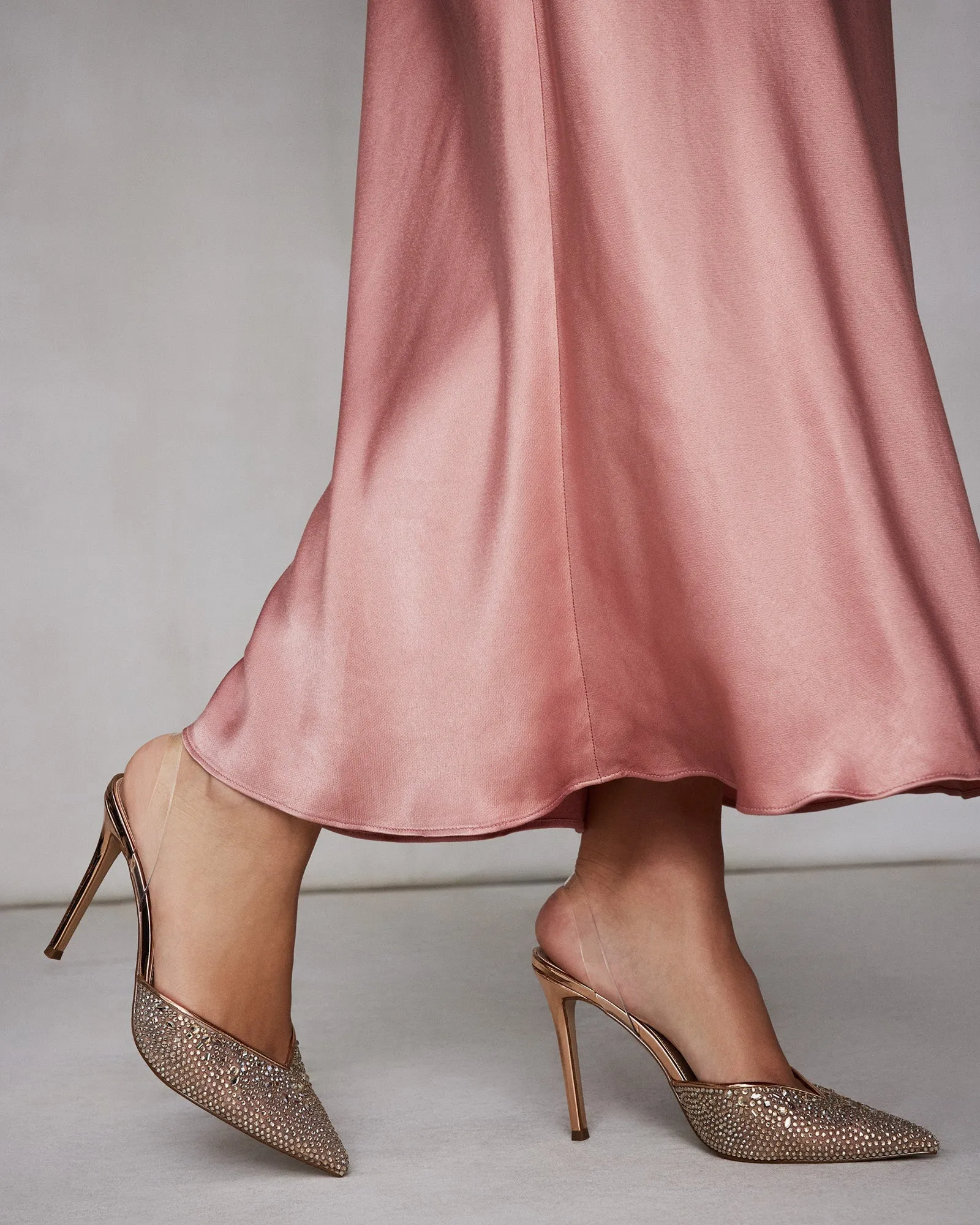 ELANA ROSE GOLD - SM REBOOTED
