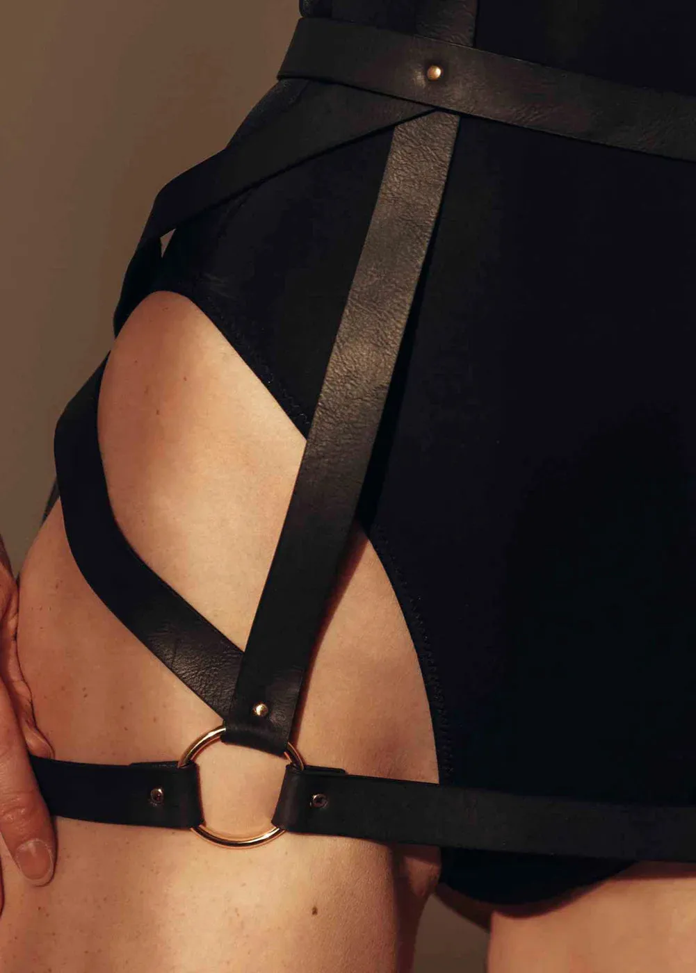 Maze Arrow Dress Harness (Black)