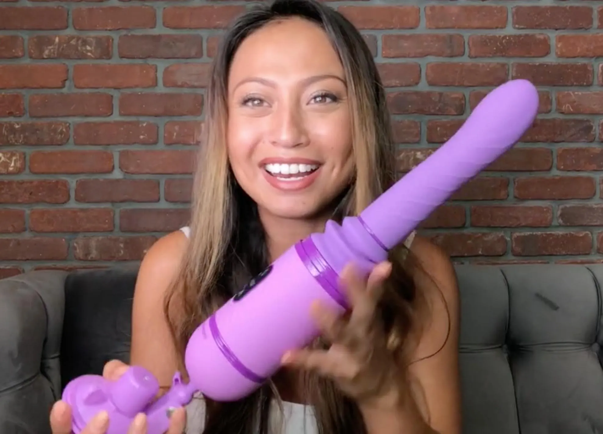 Thrust-Her Thrusting Vibrator