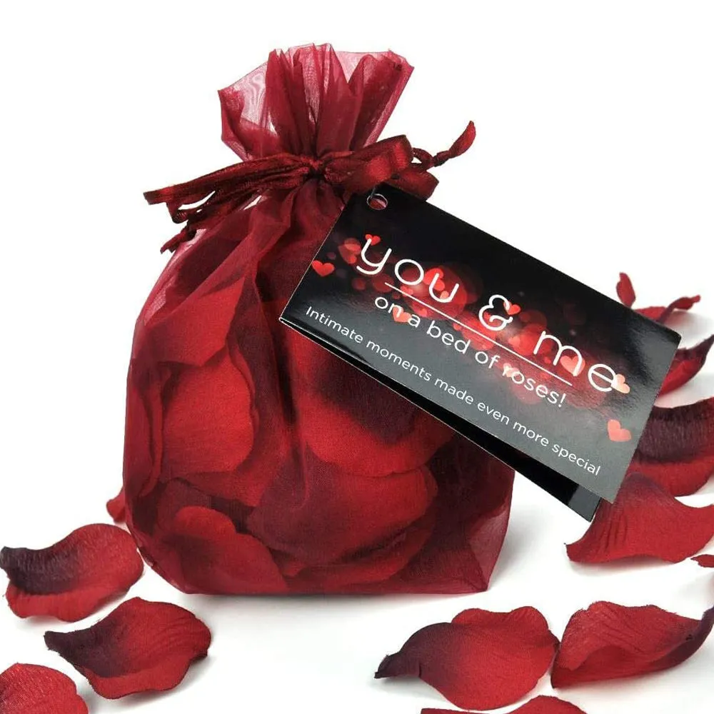 You & Me Game Bundle Kit With Blindfold & Rose Petals